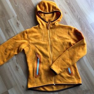 Arc’teryx Women’s Zip up fleece jacket